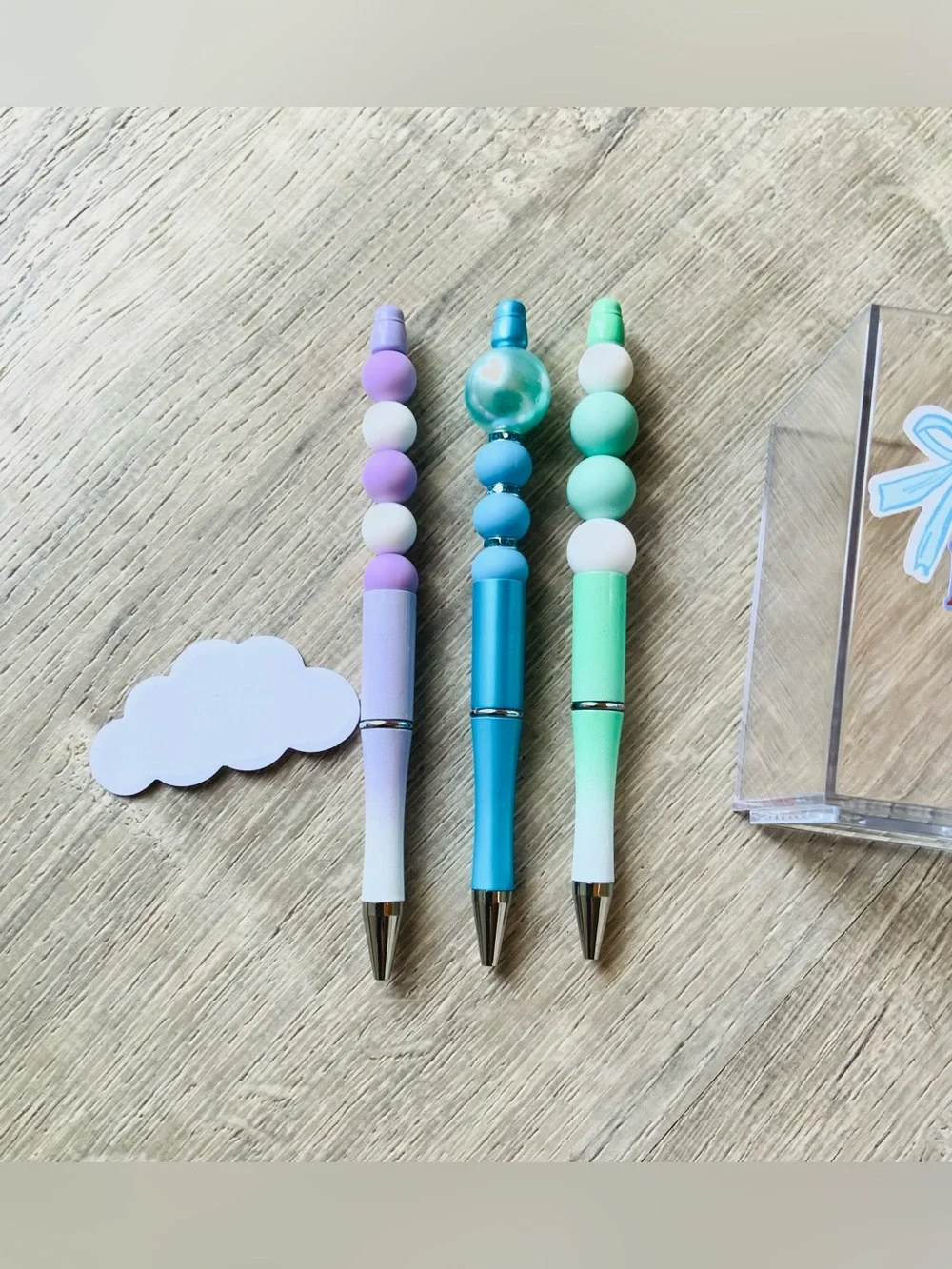 NEW📚 Homemade Crafted Beaded Pens & Acrylic Pen Holder Desk Accessory OS